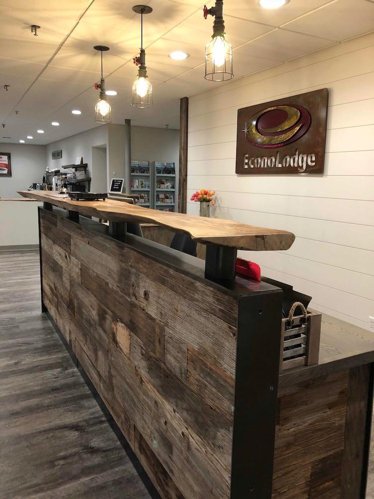 Econo Lodge Lakeview Маркет Екстериор снимка