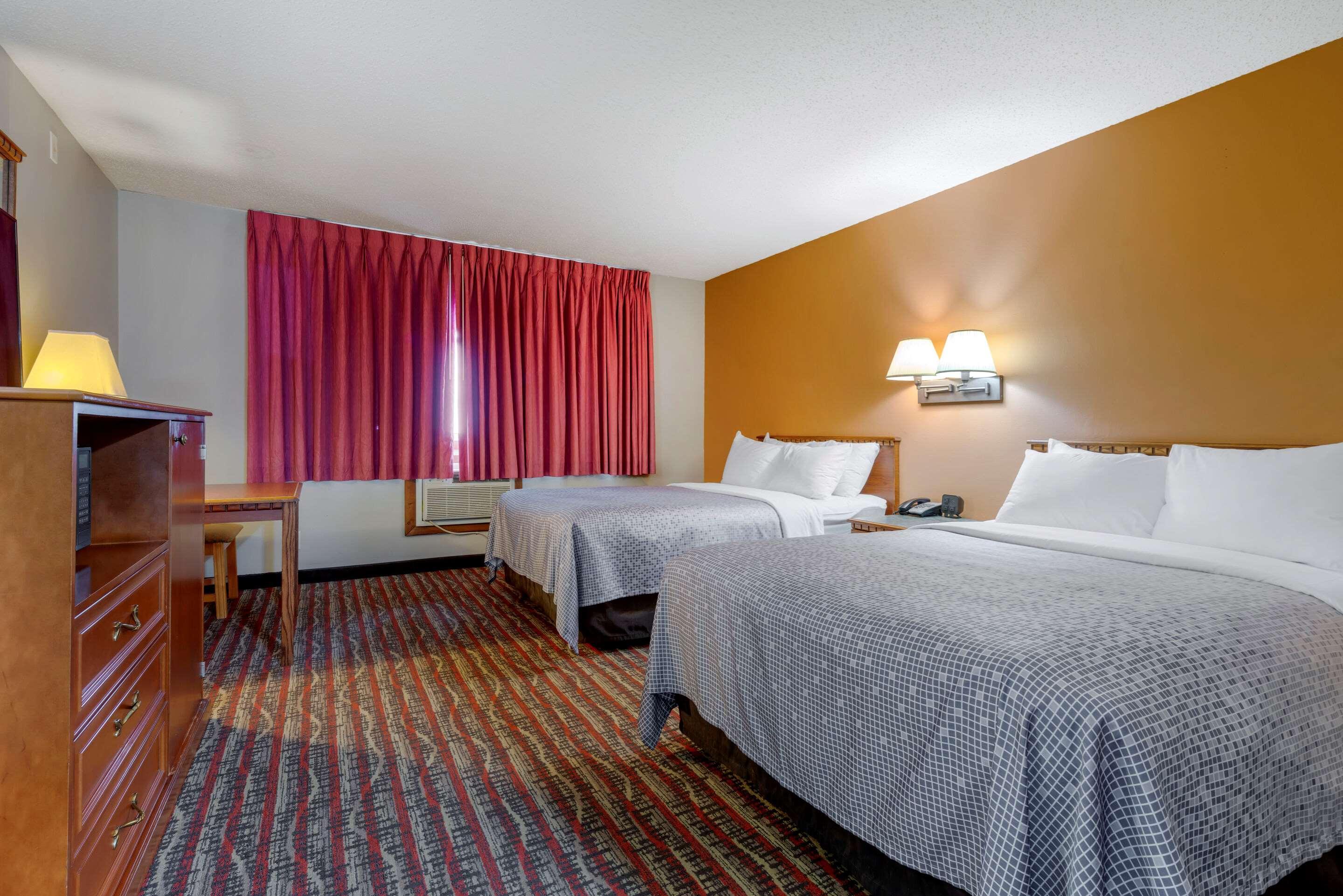 Econo Lodge Lakeview Маркет Екстериор снимка
