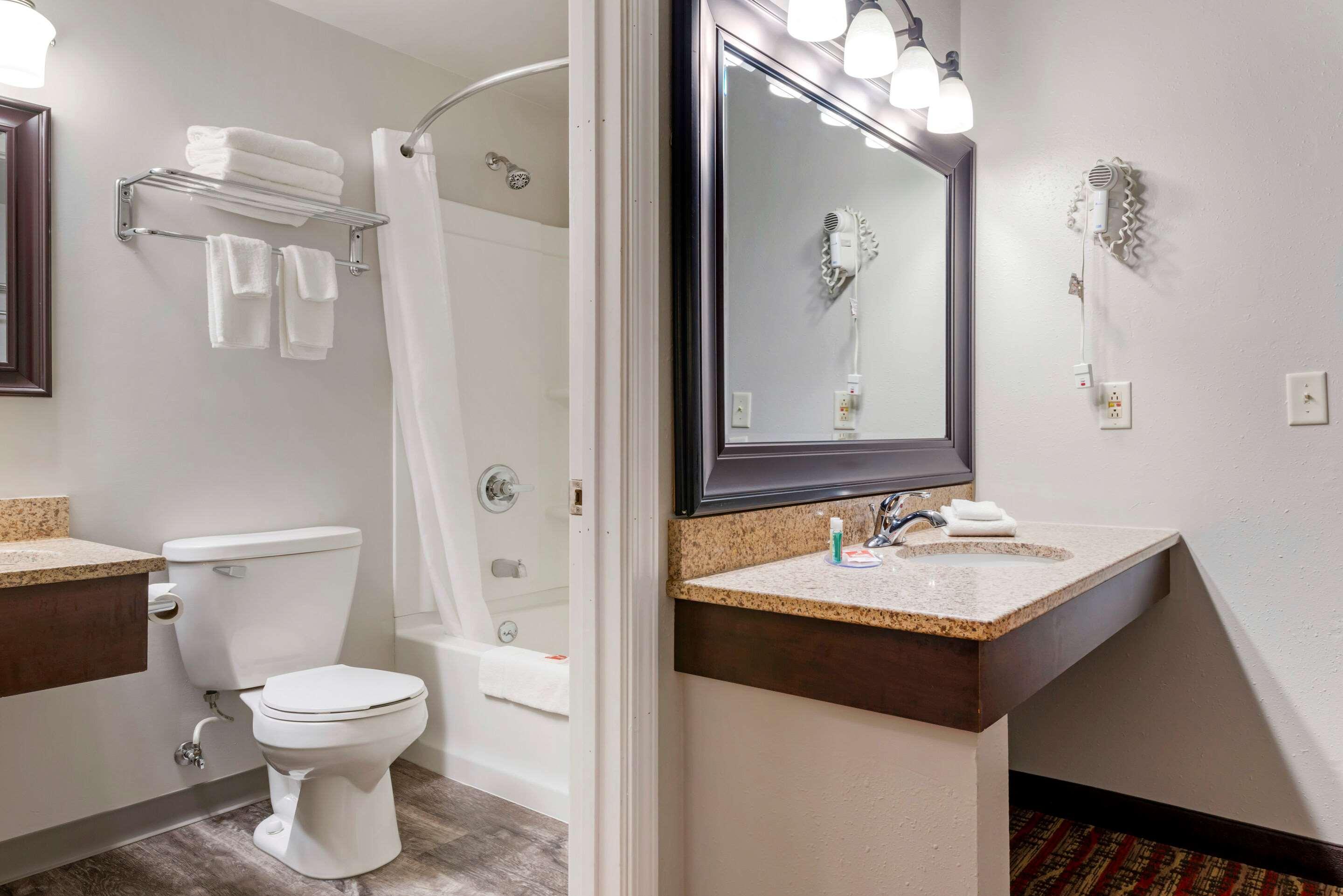 Econo Lodge Lakeview Маркет Екстериор снимка