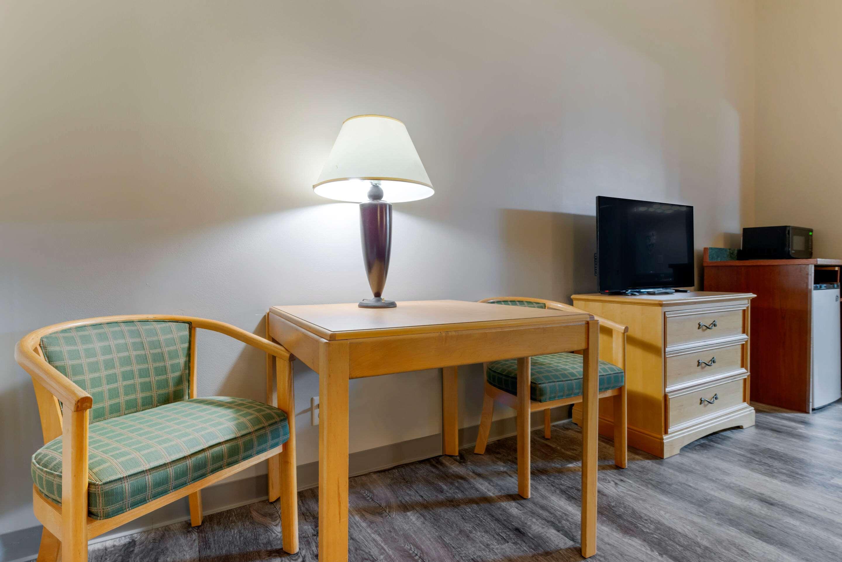 Econo Lodge Lakeview Маркет Екстериор снимка