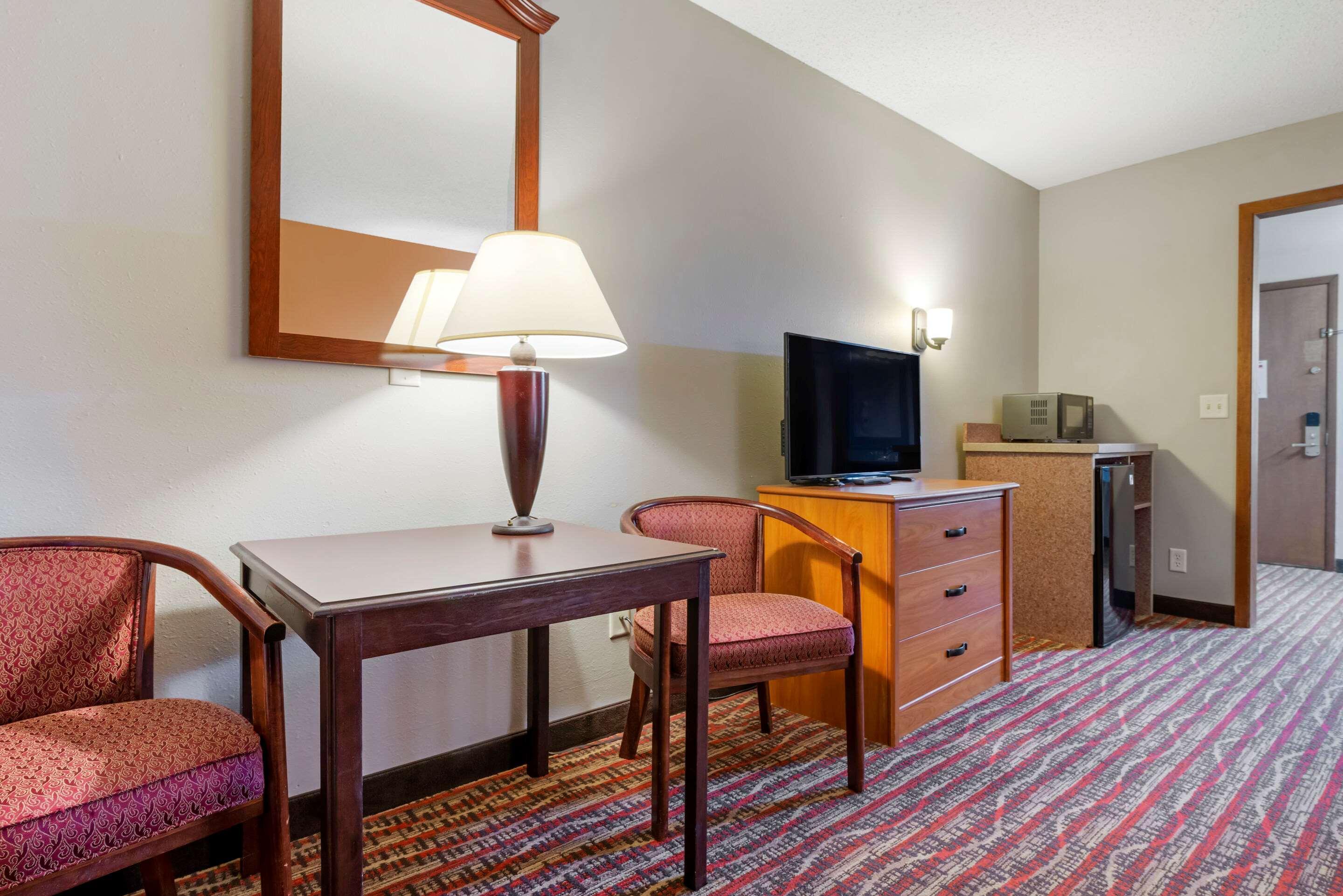 Econo Lodge Lakeview Маркет Екстериор снимка