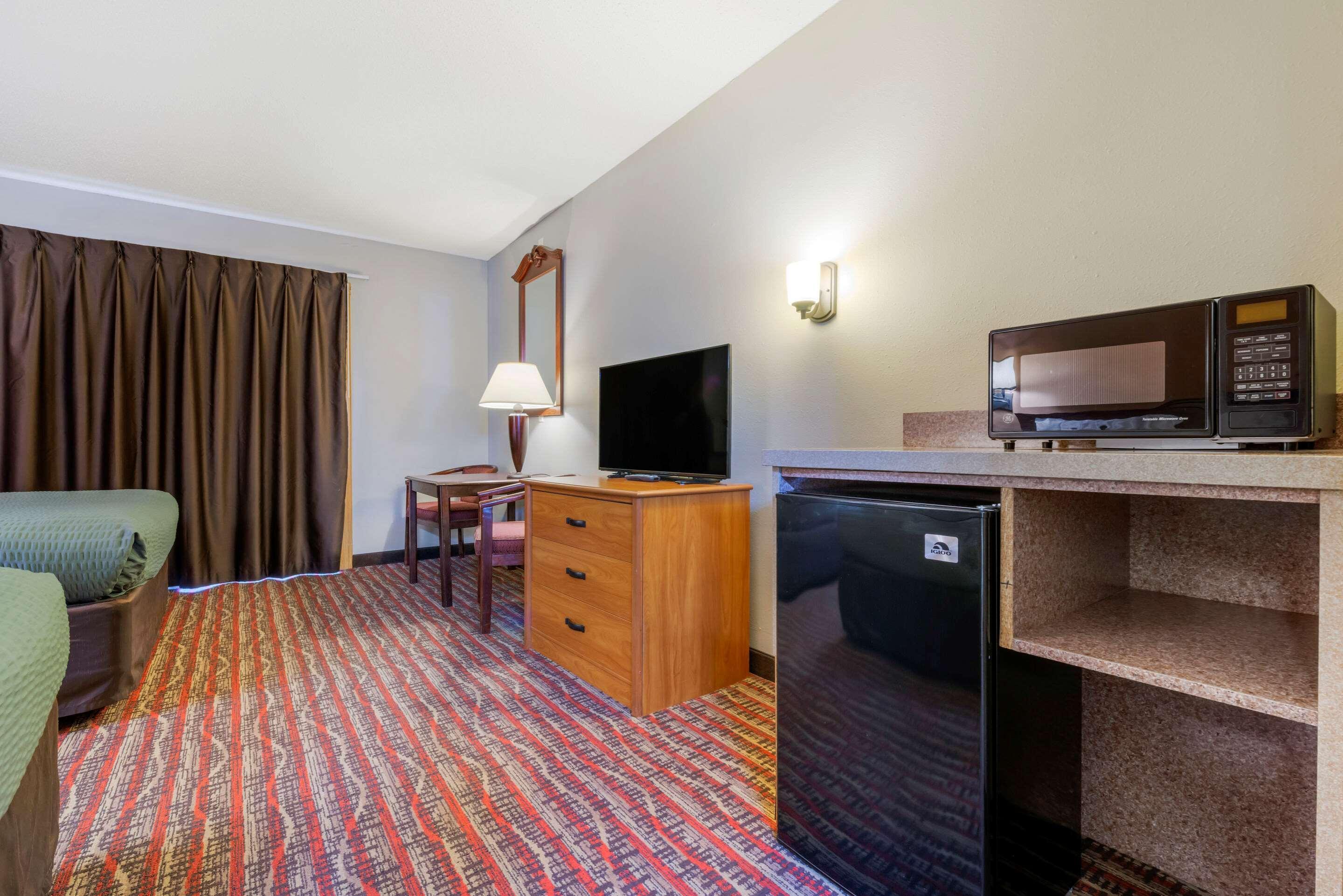 Econo Lodge Lakeview Маркет Екстериор снимка