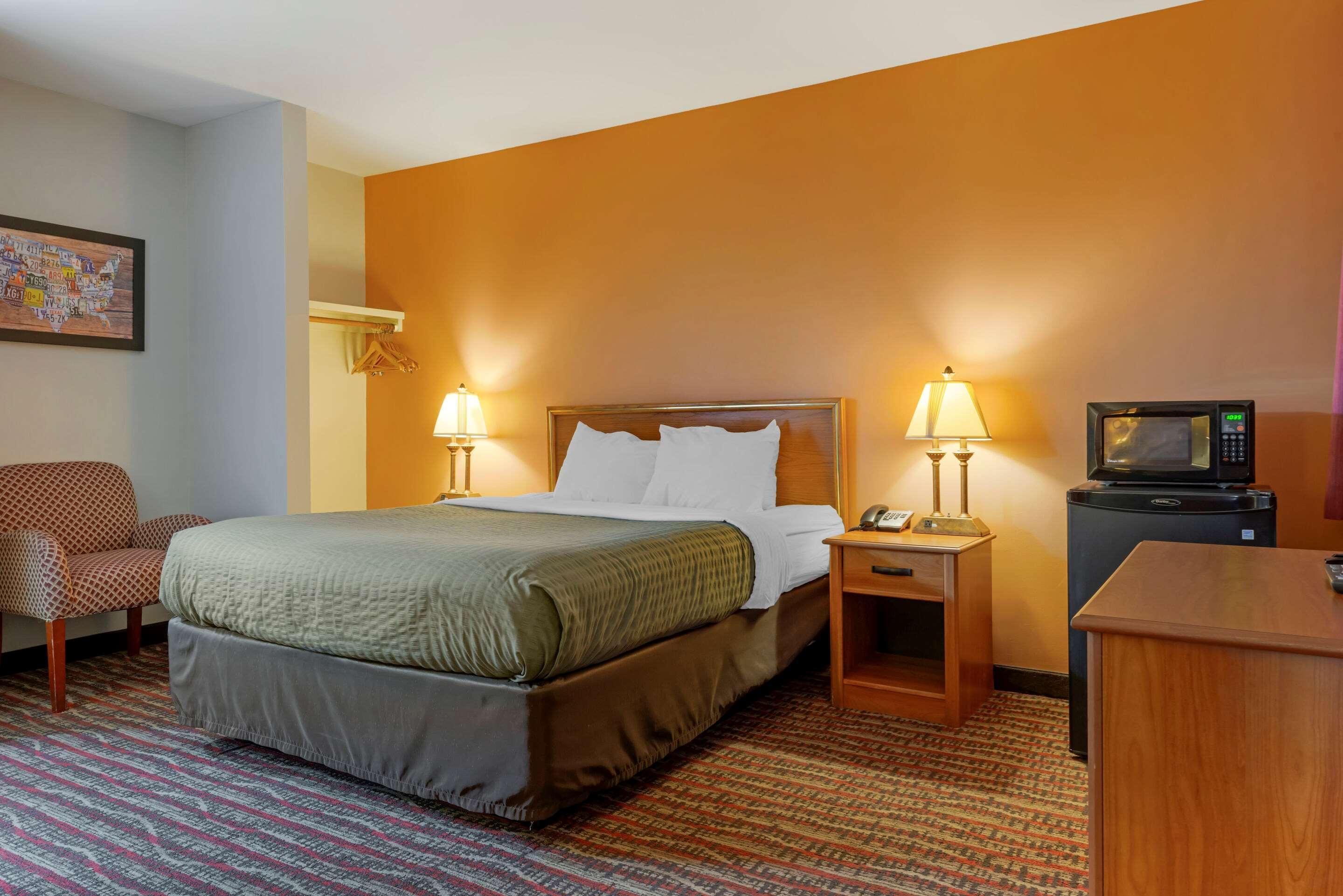 Econo Lodge Lakeview Маркет Екстериор снимка