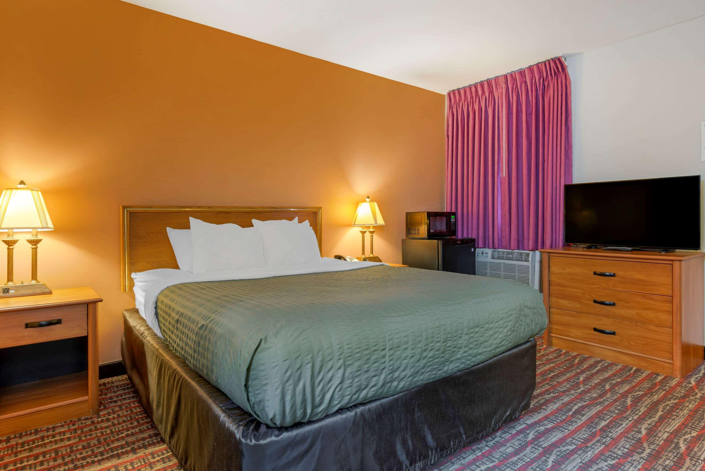 Econo Lodge Lakeview Маркет Екстериор снимка