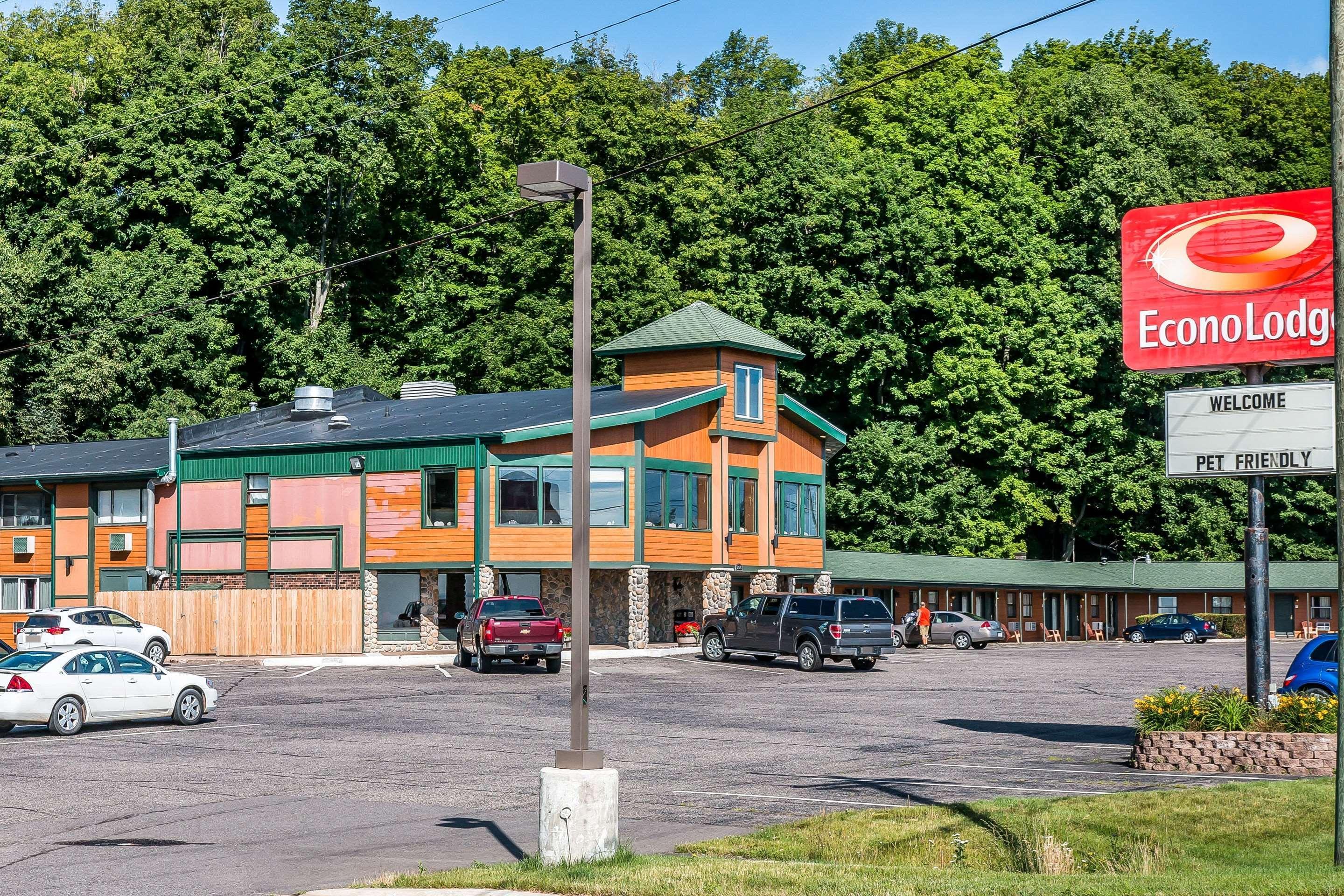 Econo Lodge Lakeview Маркет Екстериор снимка
