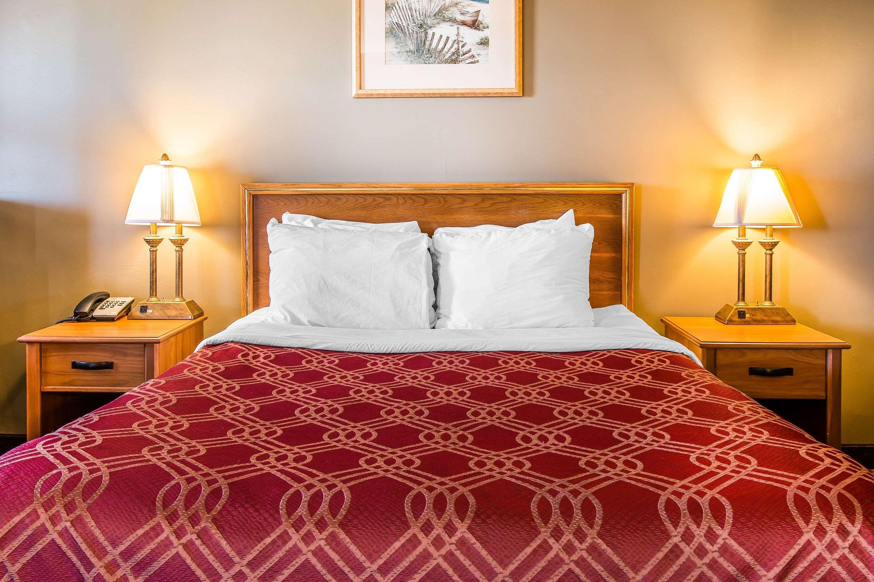 Econo Lodge Lakeview Маркет Екстериор снимка
