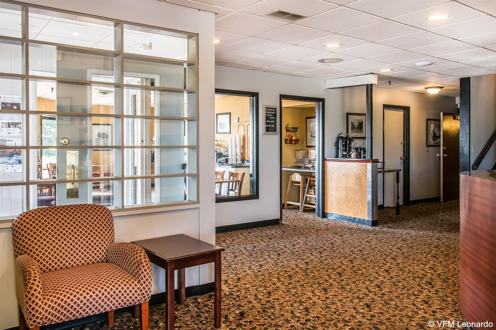Econo Lodge Lakeview Маркет Екстериор снимка