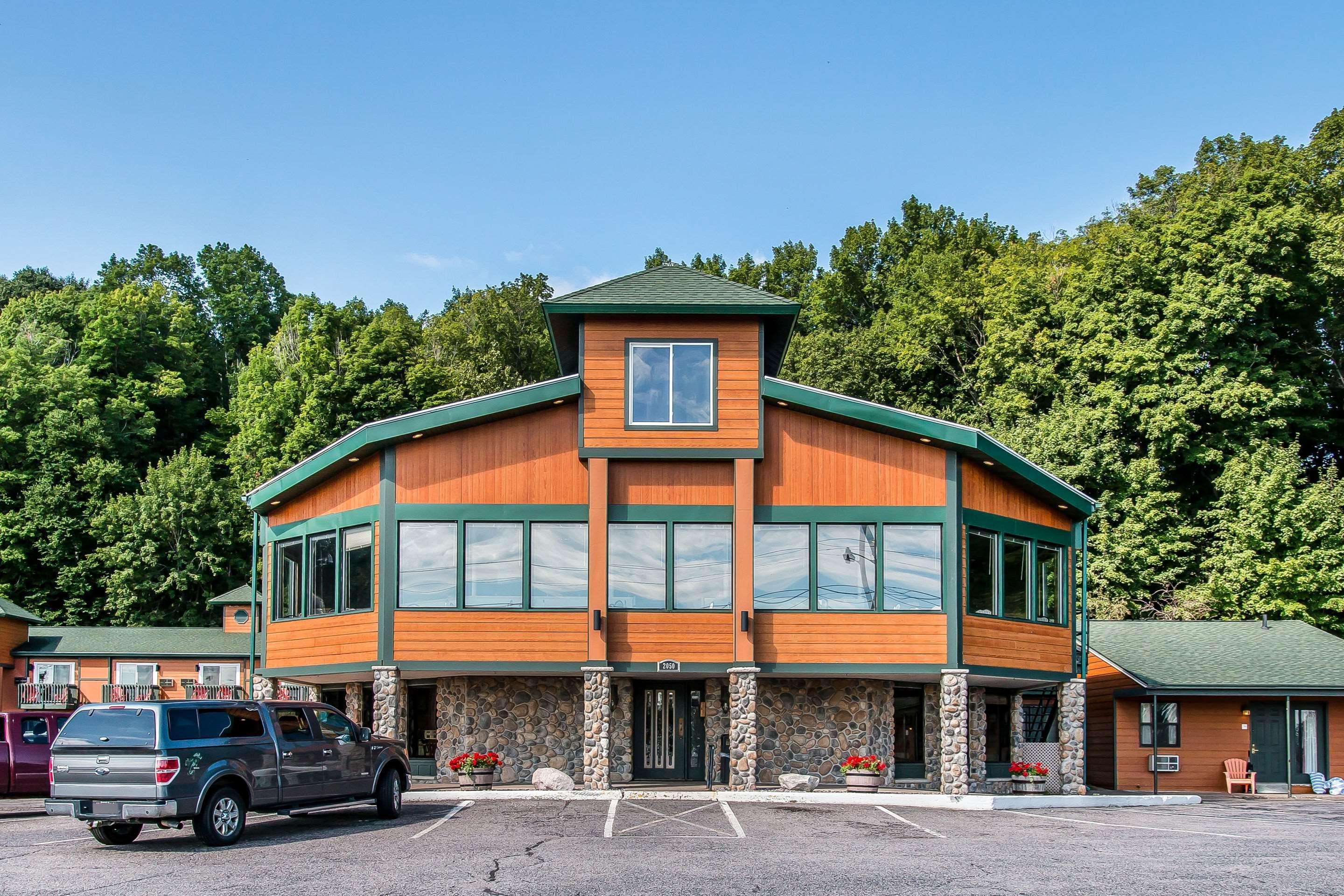 Econo Lodge Lakeview Маркет Екстериор снимка