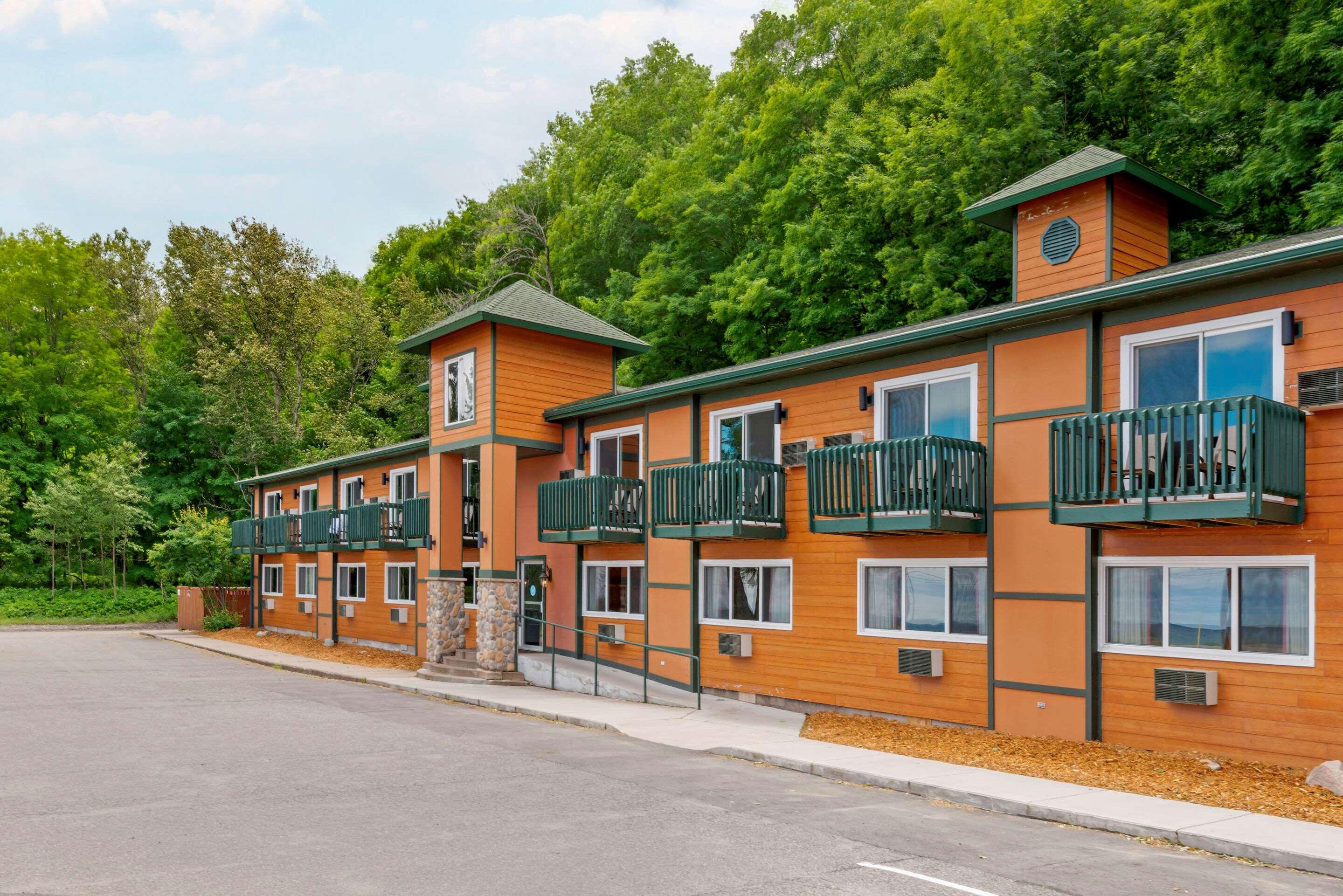 Econo Lodge Lakeview Маркет Екстериор снимка